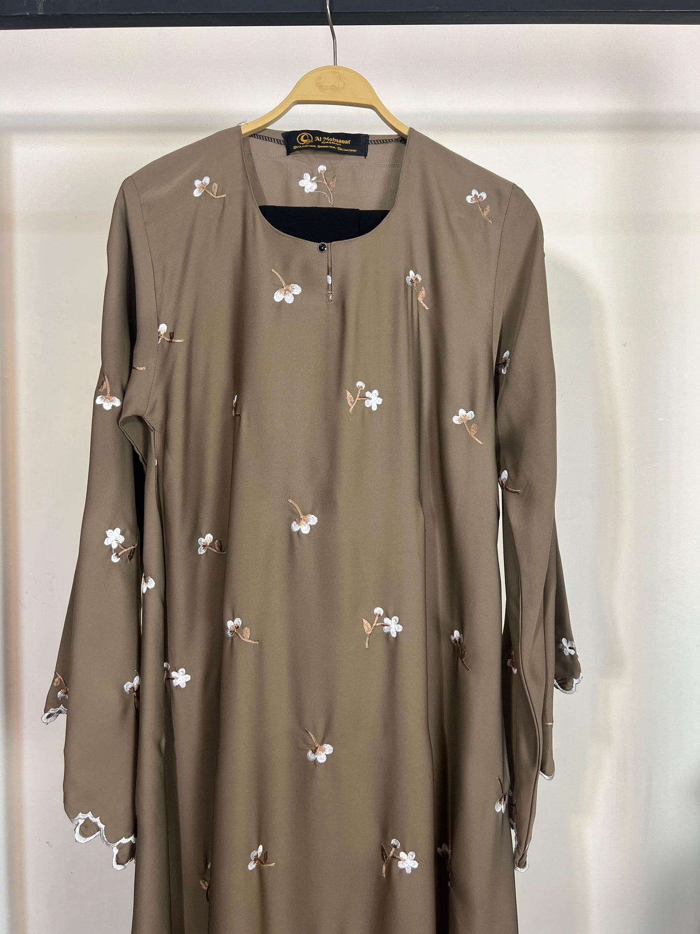 Nida embroidery abaya