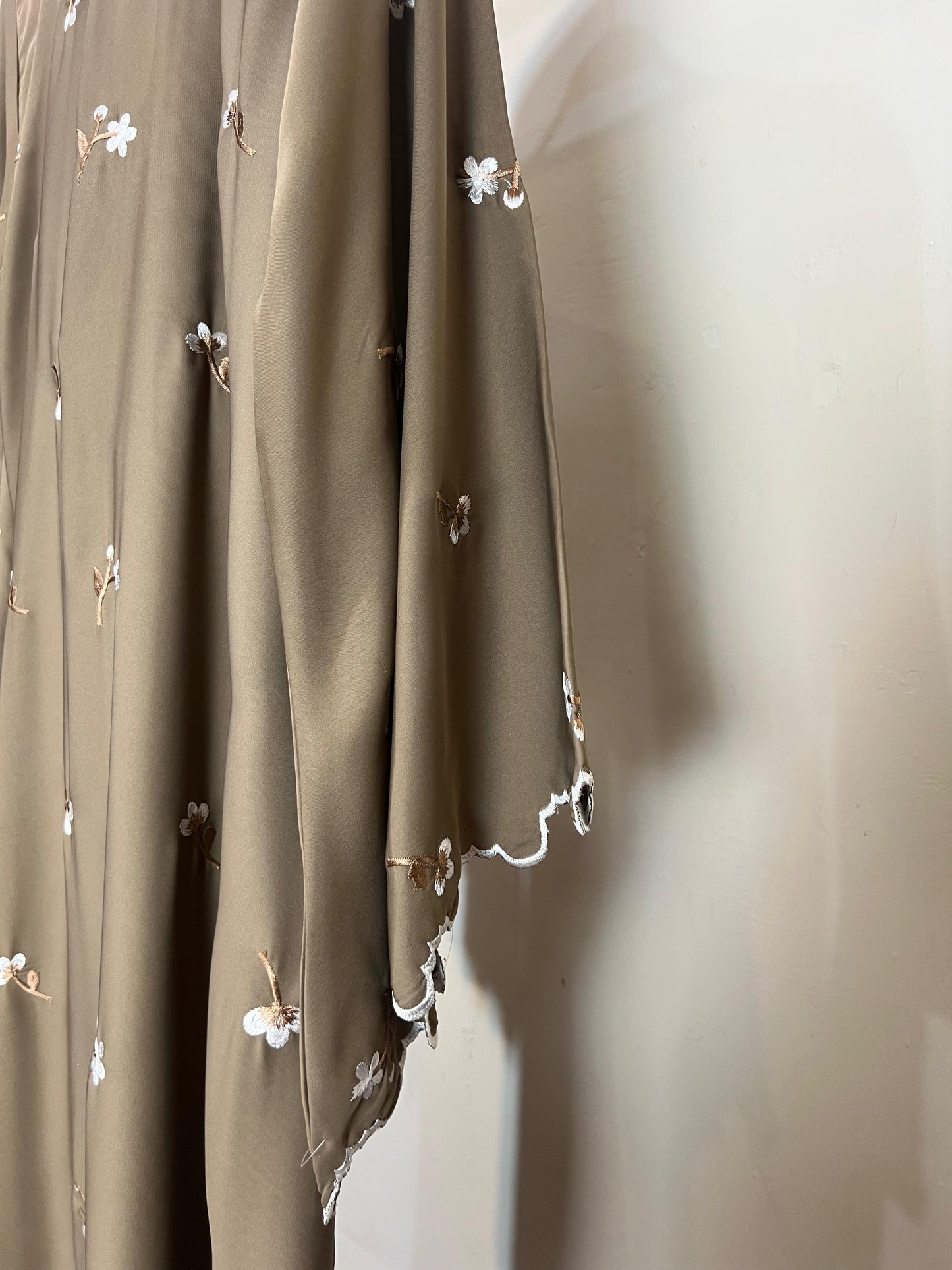 Nida embroidery abaya